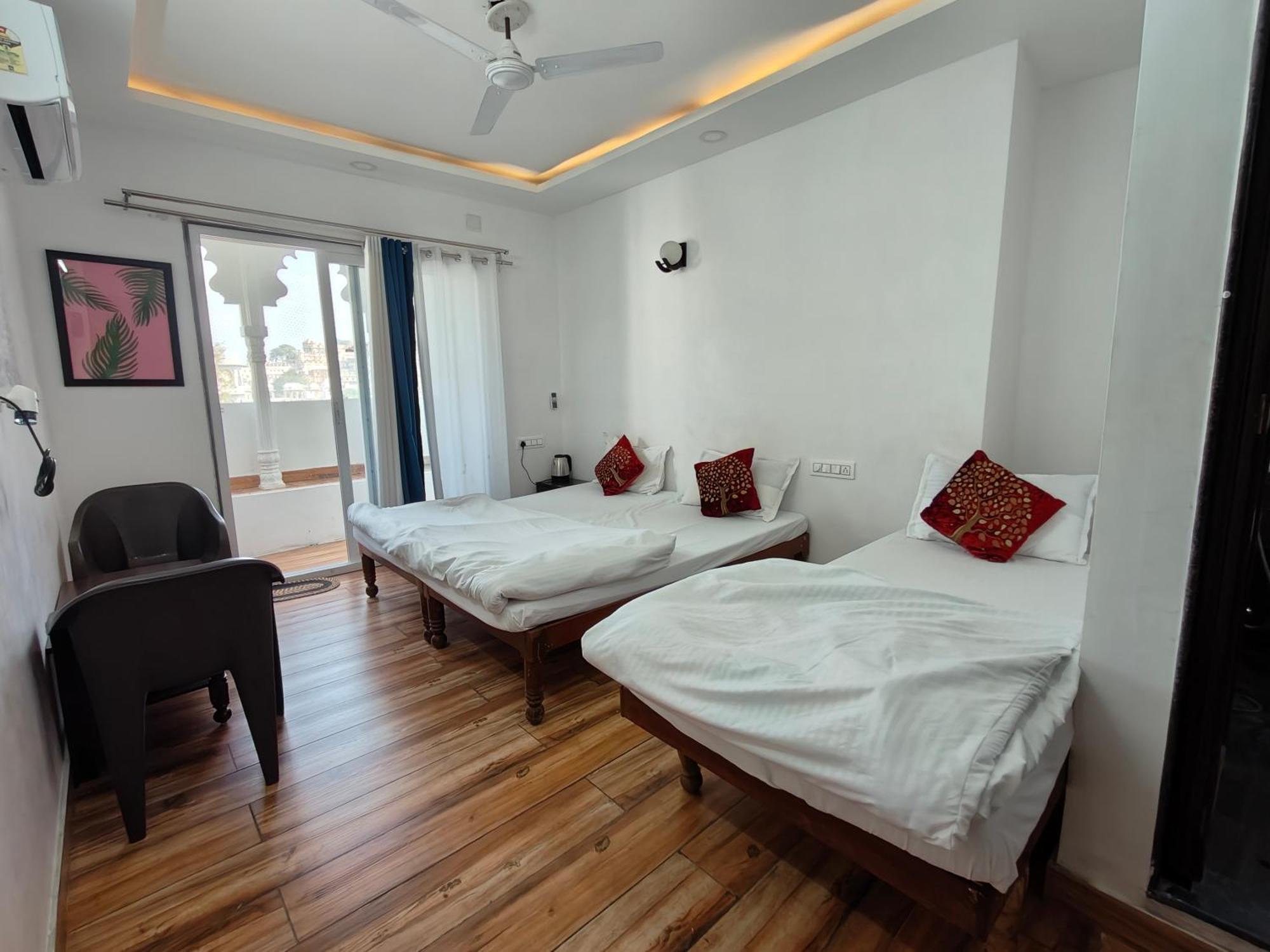 אודייפור Hotel Lake Star מראה חיצוני תמונה