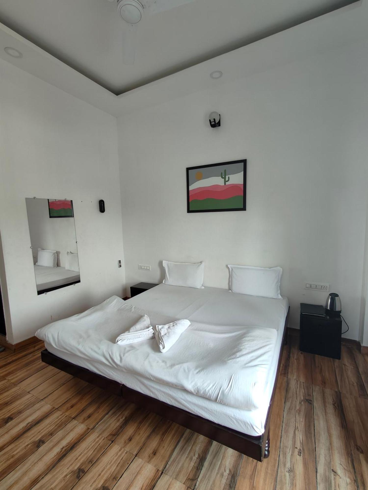 אודייפור Hotel Lake Star מראה חיצוני תמונה